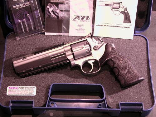 Artikelbild des Artikels “Shooters Shop White-Diamond PRACTICAL-LUX PLUS DuoTone S&W 686  6"Zoll 357 Magnum “