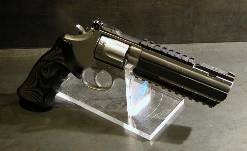 Artikelbild 4 des Artikels “Shooters Shop White-Diamond PRACTICAL-LUX PLUS DuoTone S&W 686  6"Zoll 357 Magnum “
