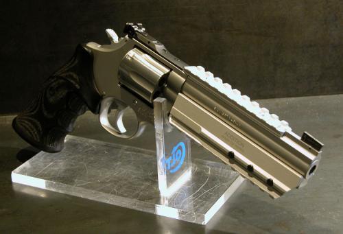 Artikelbild 4 des Artikels “Shooters Shop Smith & Wesson White-Diamond "Silver-Starshooter" Centra 2-Stellungskorn 686-3  6"Zoll 357 Magnum “