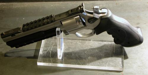Artikelbild 5 des Artikels “Shooters Shop White-Diamond PRACTICAL-LUX BLACK DuoTone S&W 686 6"Zoll 357 Magnum “