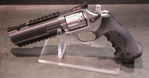 Artikelbild 6 des Artikels “Shooters Shop White-Diamond PRACTICAL-LUX BLACK DuoTone S&W 686 6"Zoll 357 Magnum “