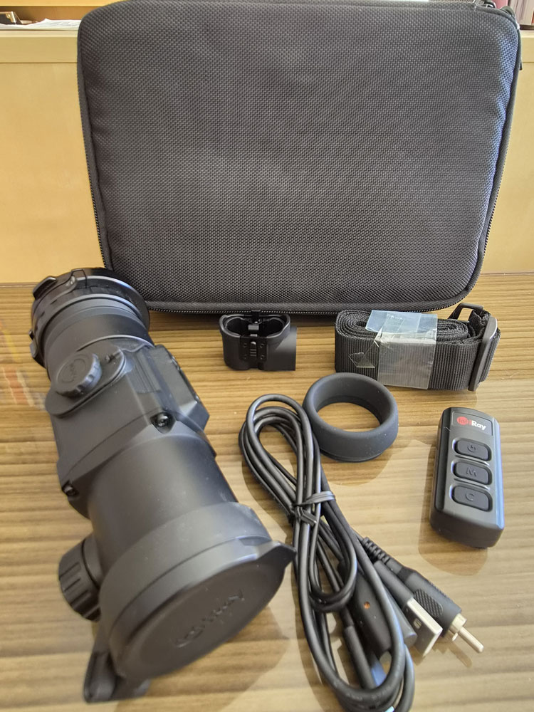 Artikelbild 1 des Artikels “GEBRAUCHTGERÄT: Infiray Xeye Clip CH50 W Wärmebildvorsatzgerät mit Präziser Jagen MULTi Adapter 62mm & Zubehör “