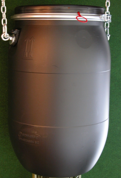 Artikelbild 1 des Artikels “Vorratsbehälter für Futterautomaten 60L Fass, schwarz od. blau mit Deckel, Dichtung, Spannring, Aufhängeösen -OHNE AUTOMAT-- “