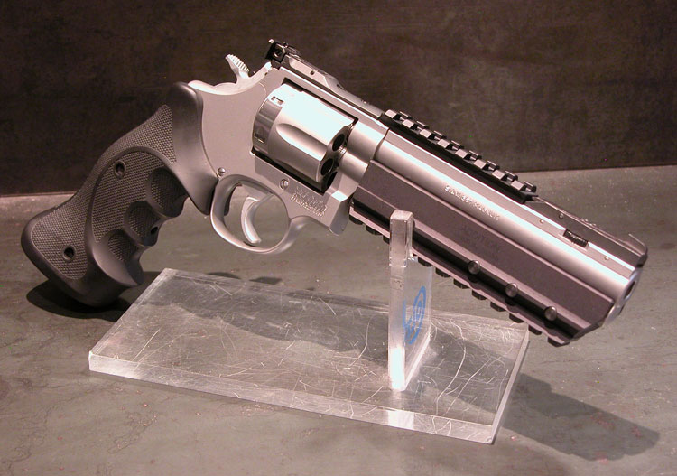 Artikelbild 3 des Artikels “Shooters Shop White-Diamond PRACTICAL-LUX BLACK DuoTone S&W 686 6"Zoll 357 Magnum “