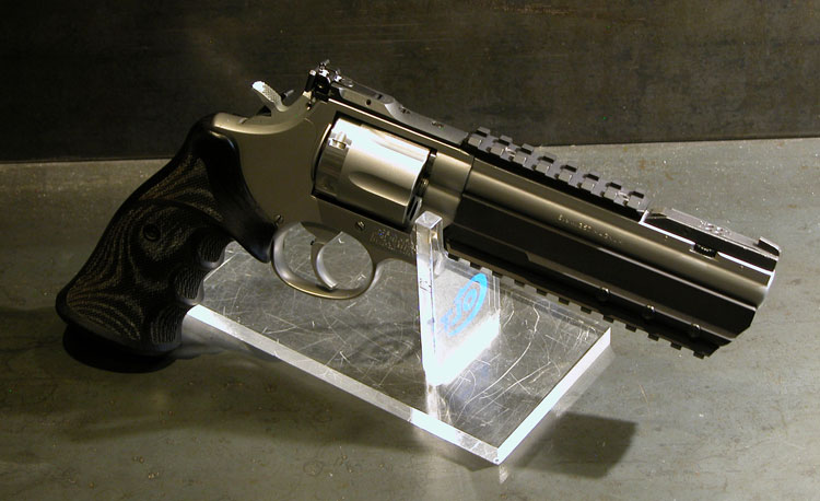 Artikelbild 4 des Artikels “Shooters Shop White-Diamond PRACTICAL-LUX PLUS DuoTone S&W 686  6"Zoll 357 Magnum “