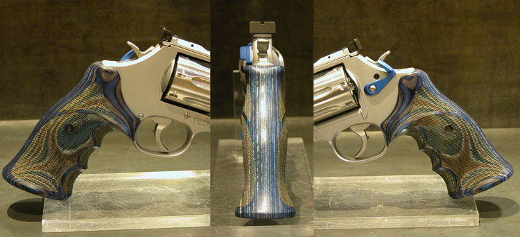 Artikelbild 5 des Artikels “Shooters Shop Smith & Wesson White-Diamond BLUE VELVET DuoTone S&W 686  6"Zoll 357 Magnum “
