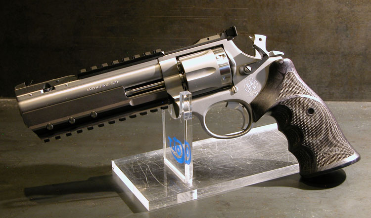 Artikelbild 6 des Artikels “Shooters Shop White-Diamond PRACTICAL-LUX PLUS DuoTone S&W 686  6"Zoll 357 Magnum “