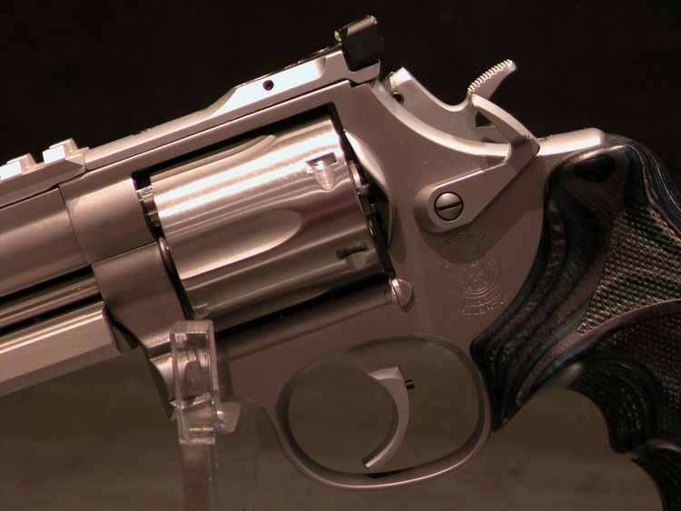 Artikelbild 7 des Artikels “Shooters Shop Smith & Wesson CUSTOM COMBAT -SILVER- S&W 686  4"Zoll 357 Magnum “