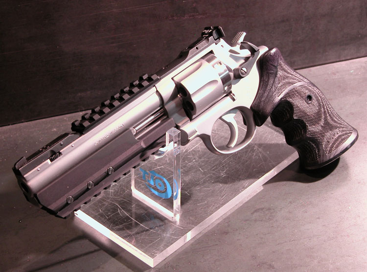 Artikelbild 8 des Artikels “Shooters Shop White-Diamond PRACTICAL-LUX PLUS DuoTone S&W 686  6"Zoll 357 Magnum “