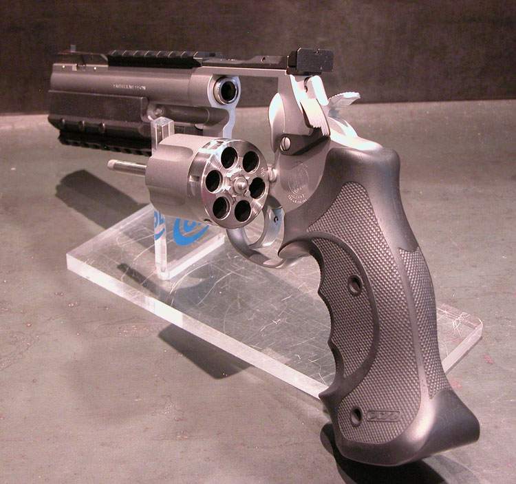 Artikelbild 8 des Artikels “Shooters Shop White-Diamond PRACTICAL-LUX BLACK DuoTone S&W 686 6"Zoll 357 Magnum “